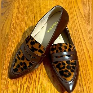 ModCloth size 7 leopard loafers